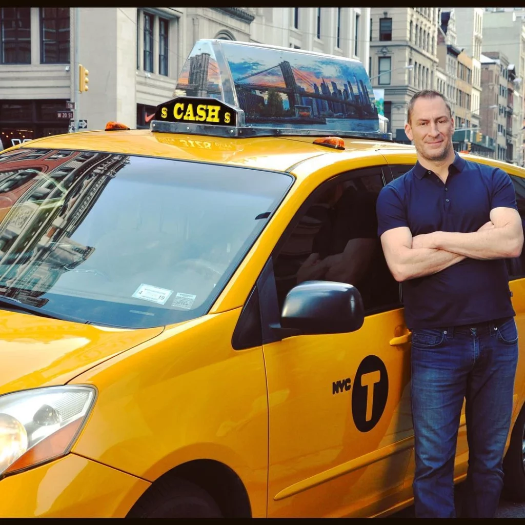 ben-bailey-during-the-shoot-of-Cash-Cab