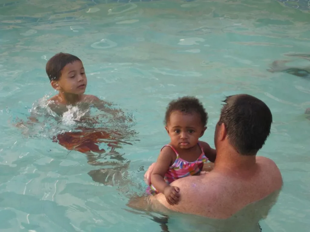 adinas-children-swimming-with-their-late-father