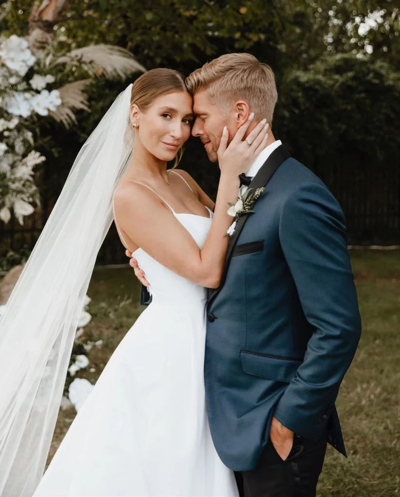 Amanda-Batula-Kyle-Cooke-wedding-married-ring