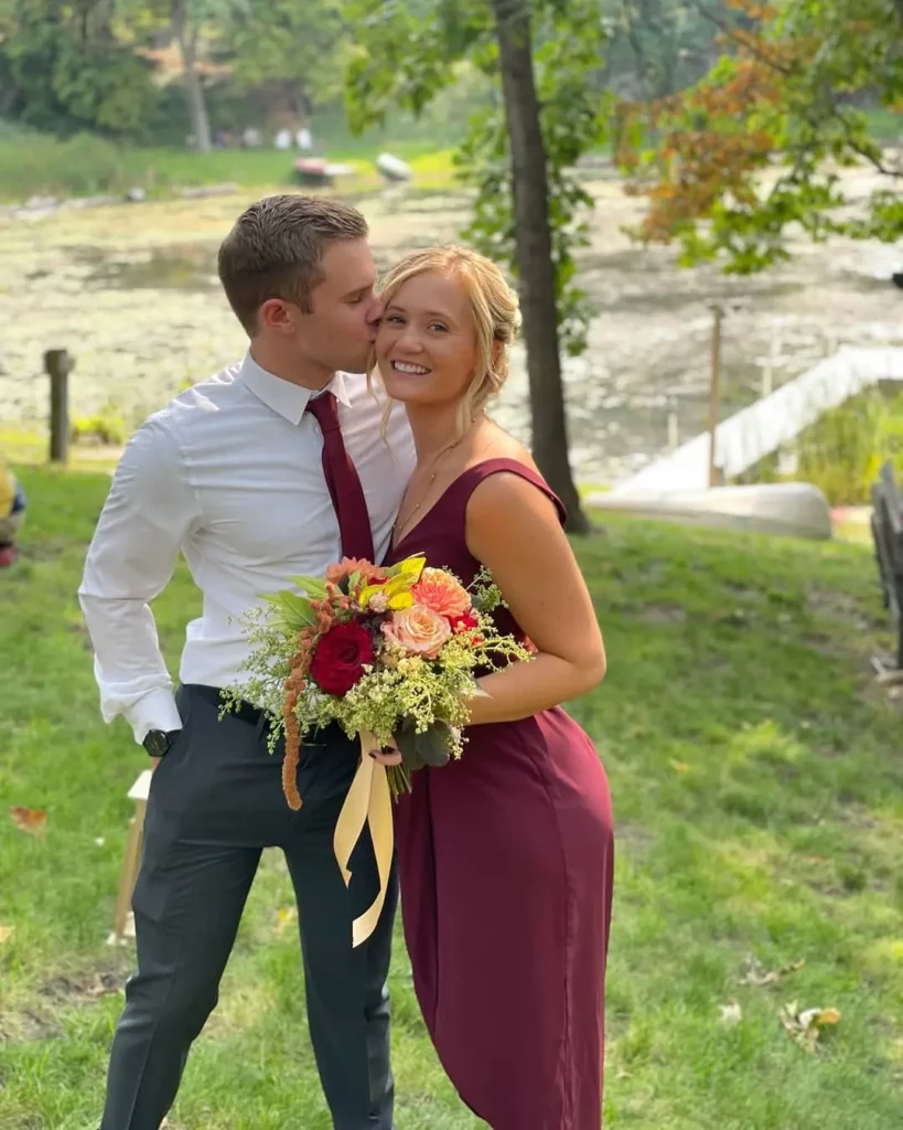 chelsea-receives-a-kiss-from-her-lovely-husband